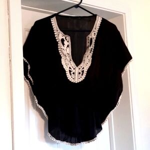 Vintage Blk Boho top w/ cream edging 60's or 70's